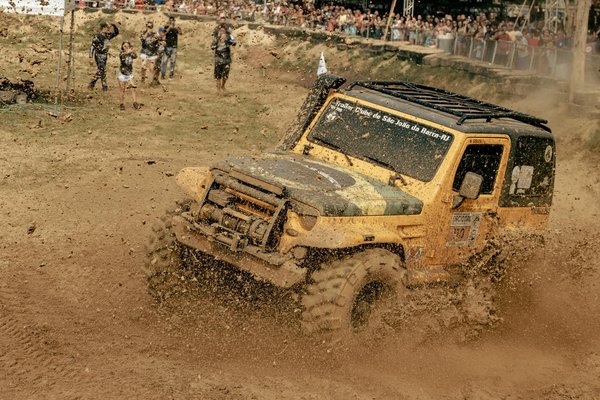 Comparatif des voitures 4×4 : diesel vs essence